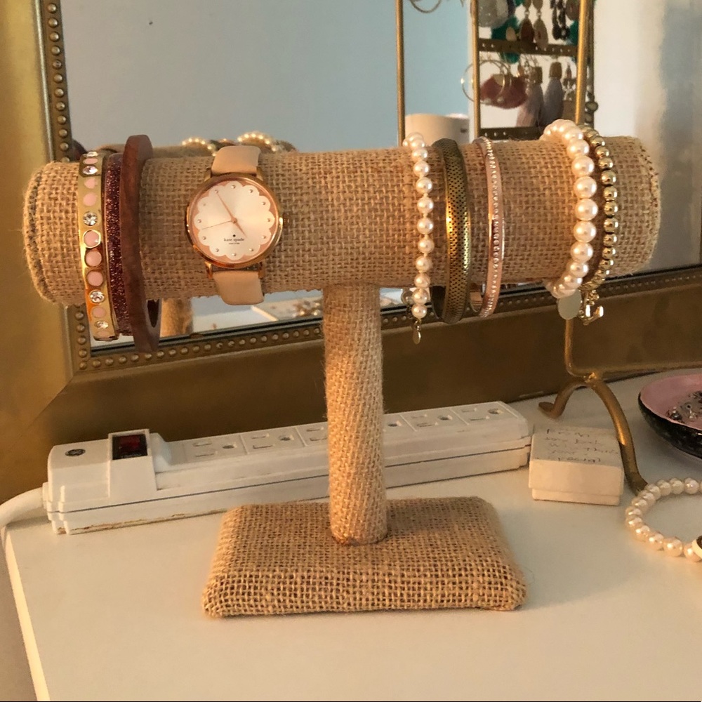 Bracelet holder